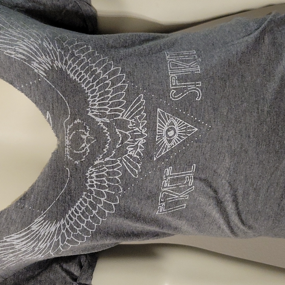 Edgy Tee - Picture 2 of 3